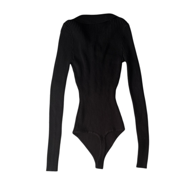 Abercombie and Fitch Black Ribbed Long Sleeve Collared Bodysuit, Clasp Closures - Picture 4 of 10